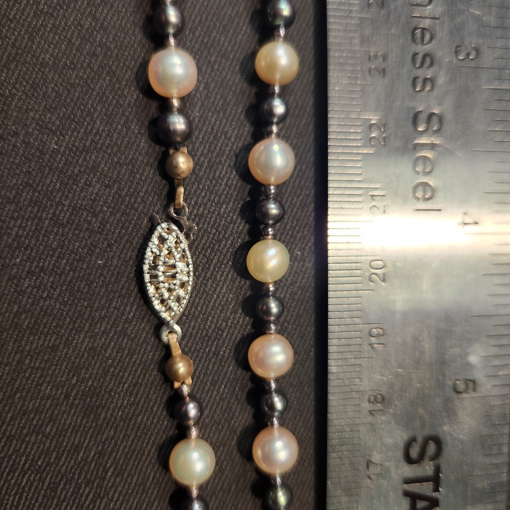 Two-Tone Pearl Necklace - Cream and Black Pearls - Picture 3 of 5